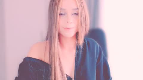 Snapshot of joliinee chatting on 10-25-25, 09:20 ArianaJoliiee online show from 10-25-25, 09:20