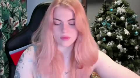 Snapshot of jolly_doll_ chatting on 12-30-24, 02:53 Jolly online show from 12-30-24, 02:53