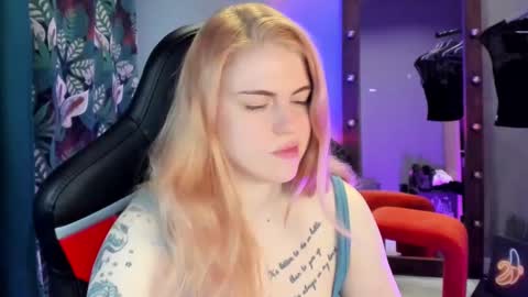 Snapshot of jolly_doll_ chatting on 01-14-25, 02:50 Jolly online show from 01-14-25, 02:50