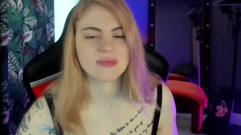 Snapshot of jolly_doll_ chatting on 03-03-25, 03:41 Jolly online show from 03-03-25, 03:41