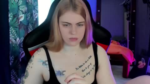Snapshot of jolly_doll_ chatting on 03-03-25, 06:48 Jolly online show from 03-03-25, 06:48