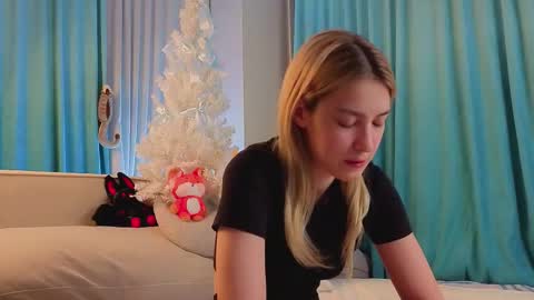 Viola online show from 12-22-25, 11:51