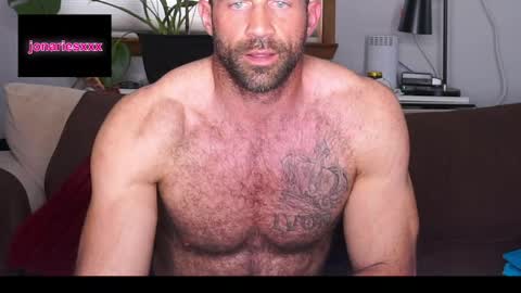 Snapshot of jonariesxxx chatting on 04-15-26, 09:48 Jon Aries online show from 04-15-26, 09:48