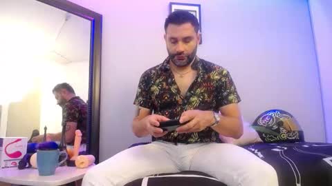  JONAS BEARD  online show from 11-30-25, 03:16