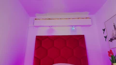 Jonas  online show from 11-07-25, 01:33