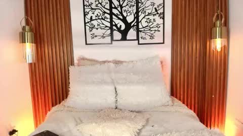 Jonas  online show from 02-25-26, 04:33