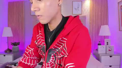 Jonas  online show from 07-18-26, 05:11