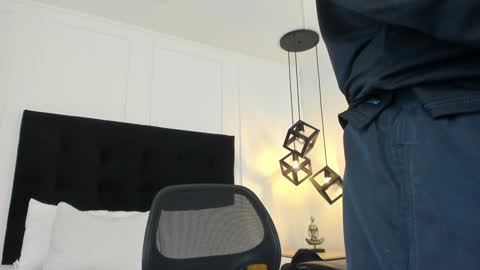Jonathan Danielss  online show from 02-05-25, 11:44