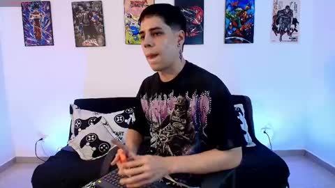 Instagram jonathanfit14 online show from 04-26-26, 09:23