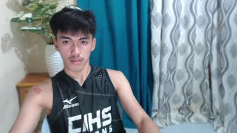 Snapshot of jonel_xx chatting on 07-12-26, 10:12 jonel online show from 07-12-26, 10:12