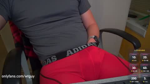 Snapshot of joneszy145 chatting on 02-07-25, 04:48 WhteGuy online show from 02-07-25, 04:48