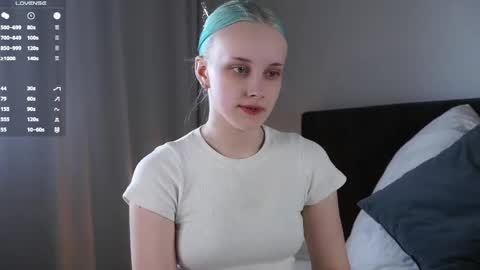 Alice online show from 05-25-26, 12:22