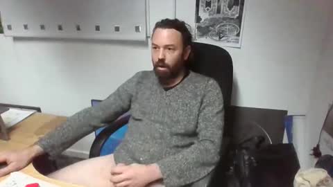 jonnyb9876 online show from 11-04-25, 05:01