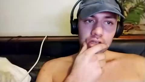 Snapshot of jonnyblow chatting on 12-19-24, 06:12 J online show from 12-19-24, 06:12