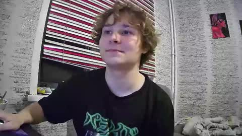 Snapshot of jonnymyloka chatting on 12-26-24, 01:51 JONNY online show from 12-26-24, 01:51