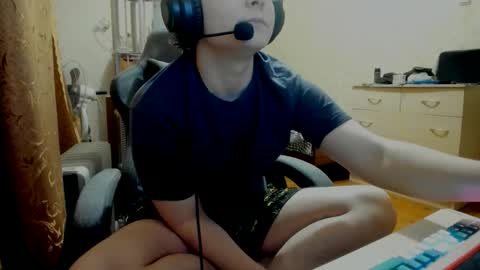 Snapshot of jonnymyloka chatting on 12-18-25, 10:38 JONNY online show from 12-18-25, 10:38