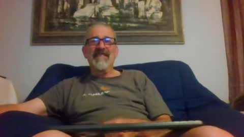 Snapshot of jony_five chatting on 05-06-26, 12:30 Jon online show from 05-06-26, 12:30