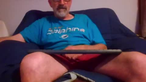 Snapshot of jony_five chatting on 05-07-26, 01:22 Jon online show from 05-07-26, 01:22