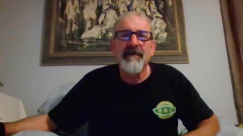 Snapshot of jony_five chatting on 06-06-26, 12:27 Jon online show from 06-06-26, 12:27