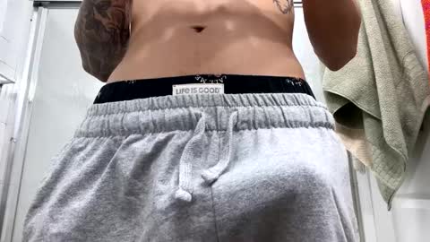 Snapshot of jonyflak chatting on 12-09-24, 12:01 Joohn online show from 12-09-24, 12:01