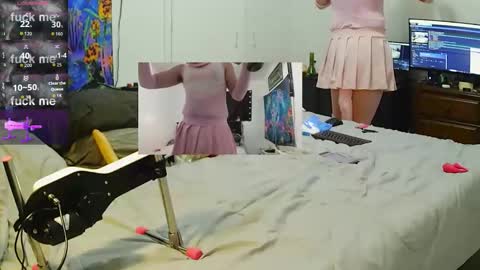 Snapshot of jordanxxx666 chatting on 12-17-25, 02:17 sissyjolicia online show from 12-17-25, 02:17