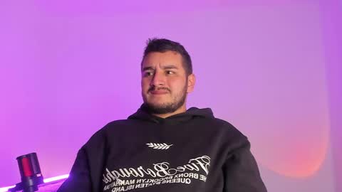 Snapshot of jordy_and_sofi chatting on 10-31-25, 04:24 JORDY AND SOFI online show from 10-31-25, 04:24