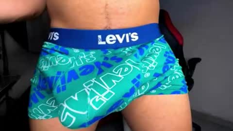 Snapshot of jordylatin202 chatting on 10-26-25, 11:20 DAVID online show from 10-26-25, 11:20