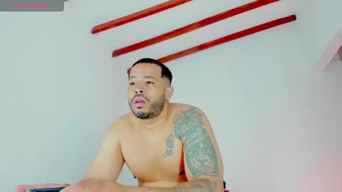 JORGE NARAVEZ online show from 04-10-26, 03:50