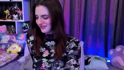 Snapshot of jorougumo chatting on 11-21-25, 05:00 Rose online show from 11-21-25, 05:00