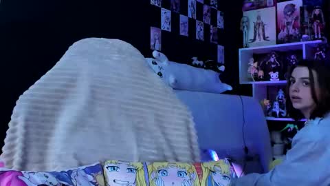 Snapshot of jorougumo chatting on 12-13-25, 08:14 Rose online show from 12-13-25, 08:14