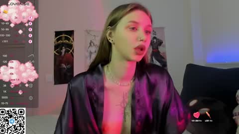 Snapshot of jorroger chatting on 12-19-24, 10:21 Mila online show from 12-19-24, 10:21