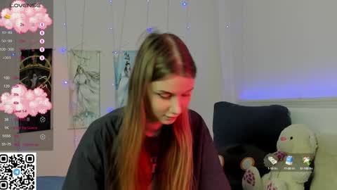 Snapshot of jorroger chatting on 02-05-25, 08:04 Mila online show from 02-05-25, 08:04