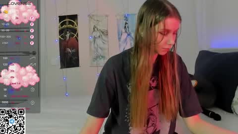 Snapshot of jorroger chatting on 02-11-25, 08:42 Mila online show from 02-11-25, 08:42
