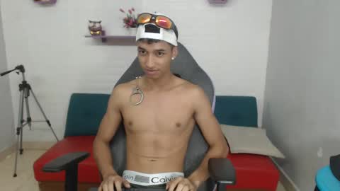 Snapshot of jose_sexycumm chatting on 02-18-25, 10:25 jose_sexycumm online show from 02-18-25, 10:25