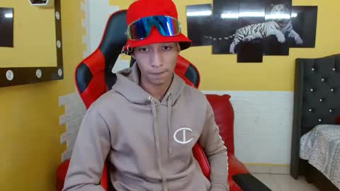 Snapshot of jose_sexycumm chatting on 09-19-25, 08:42 jose_sexycumm online show from 09-19-25, 08:42