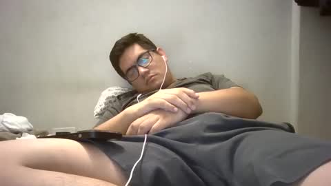 TwinkJoselinoHot online show from 01-10-25, 06:53