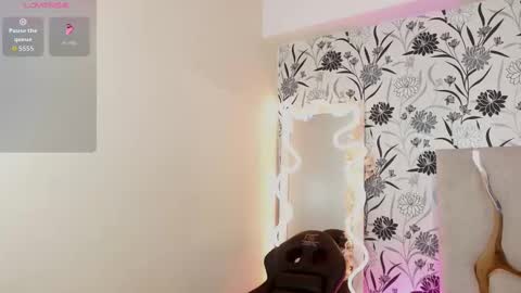 Snapshot of joselyn_tay chatting on 11-22-25, 11:53 Joselyn online show from 11-22-25, 11:53