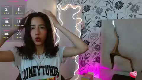 Snapshot of joselyn_tay chatting on 11-28-25, 02:20 Joselyn online show from 11-28-25, 02:20