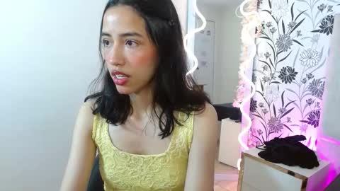 Snapshot of joselyn_tay chatting on 12-18-25, 12:00 Joselyn online show from 12-18-25, 12:00