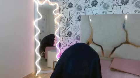 Snapshot of joselyn_tay chatting on 01-06-26, 11:47 Joselyn online show from 01-06-26, 11:47