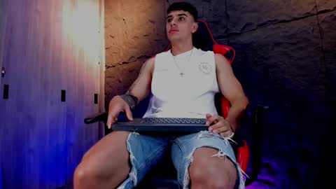 Snapshot of joseph__boy chatting on 11-08-25, 11:43 JOSEPH online show from 11-08-25, 11:43