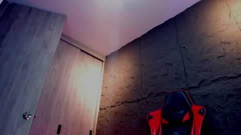 Snapshot of joseph__boy chatting on 11-19-25, 11:10 JOSEPH online show from 11-19-25, 11:10