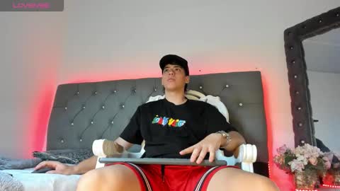 Snapshot of joseph_clark_ chatting on 09-16-25, 07:26 Joseph Clark online show from 09-16-25, 07:26