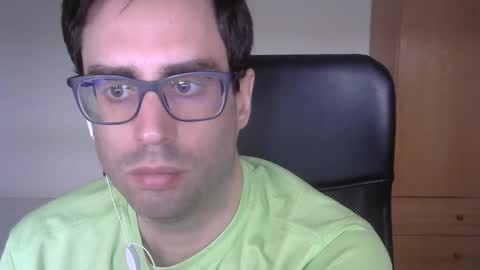 Snapshot of josevd chatting on 09-19-25, 09:11 Jose online show from 09-19-25, 09:11