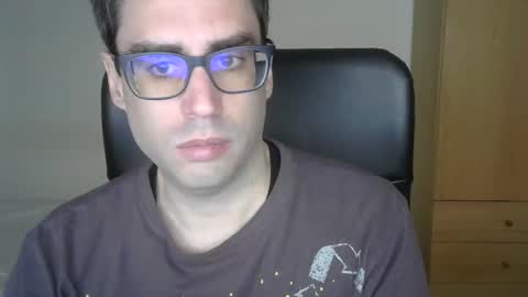 Snapshot of josevd chatting on 11-13-25, 11:42 Jose online show from 11-13-25, 11:42