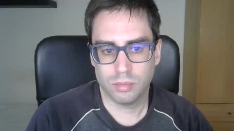 Snapshot of josevd chatting on 11-18-25, 11:14 Jose online show from 11-18-25, 11:14