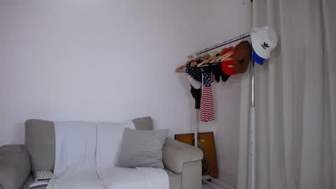 josezaens_ online show from 10-29-25, 08:16