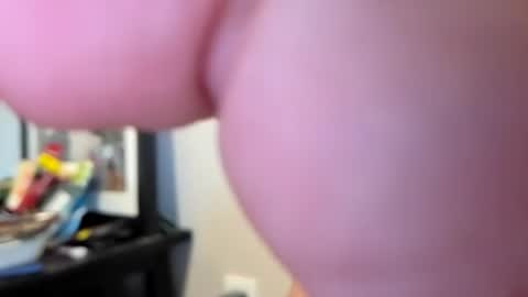 Snapshot of joshinterchecks chatting on 06-25-26, 06:34 joshinterchecks online show from 06-25-26, 06:34