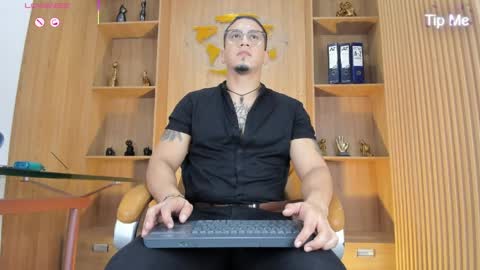 joshmiller___ online show from 06-01-26, 07:26