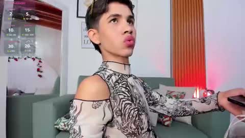 Snapshot of joshua_sanz chatting on 09-29-25, 04:28 Joshua Sanz online show from 09-29-25, 04:28